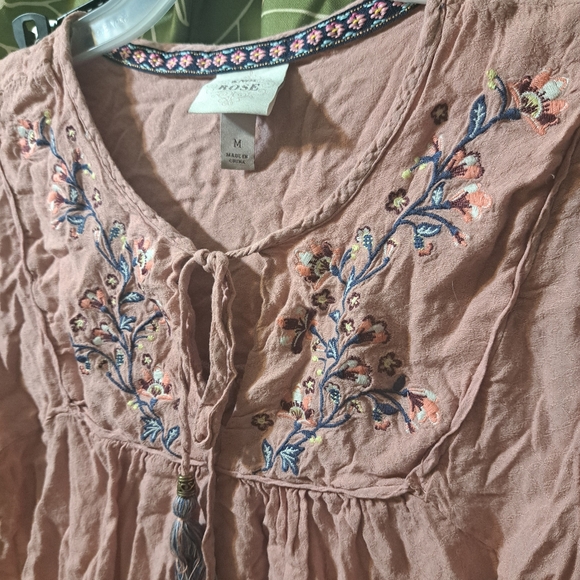 Knox Rose Pink Embroidered Flower Blouse with Tassels - Picture 2 of 6